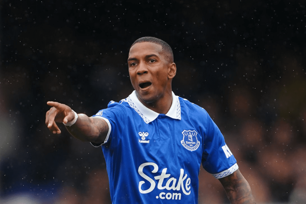 Ashley Young, Everton