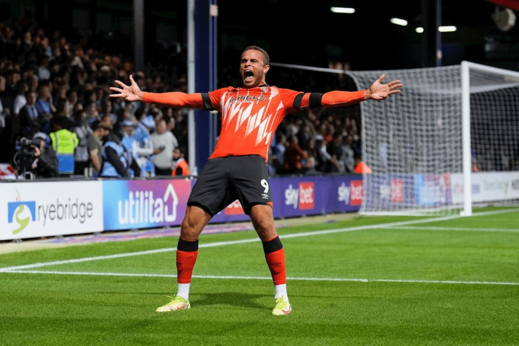 Carlton Morris, Luton Town