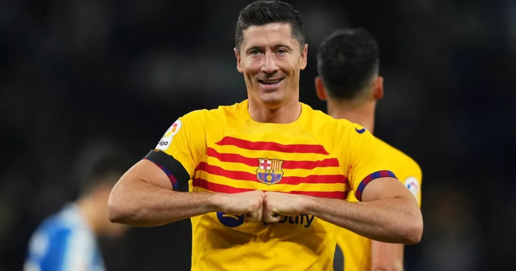 Robert Lewandowski for Barca
(Credits: Getty)