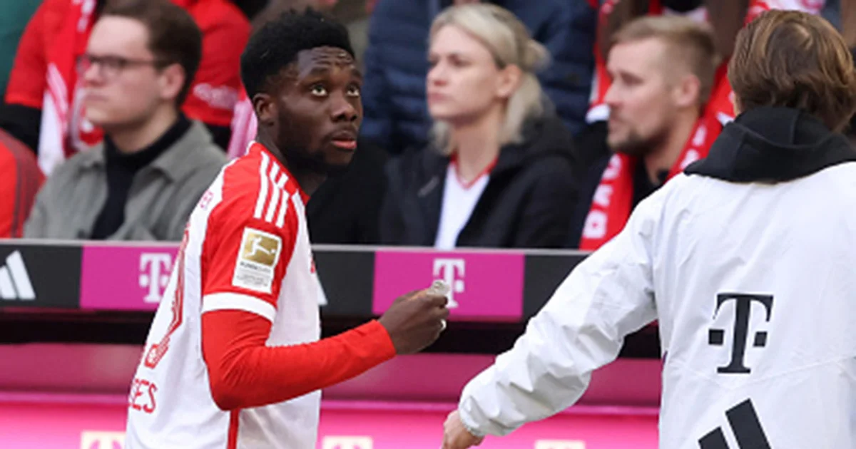 Alphonso Davies suffered a mouth injury in Bayern vs Mainz