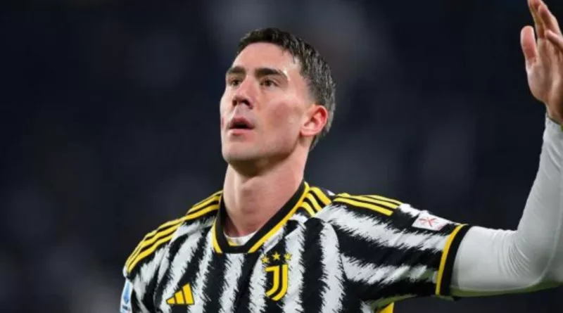 Dusan Vlahovic to be fined heavily by Juventus for red card