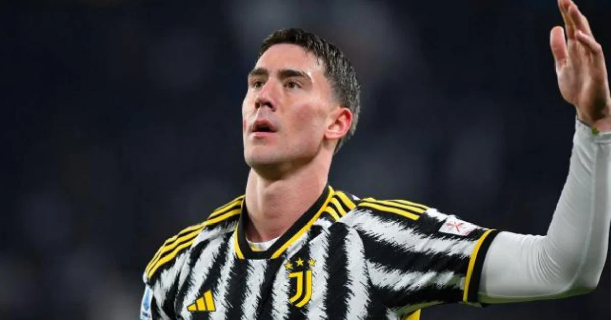 Dusan Vlahovic to be fined heavily by Juventus for red card