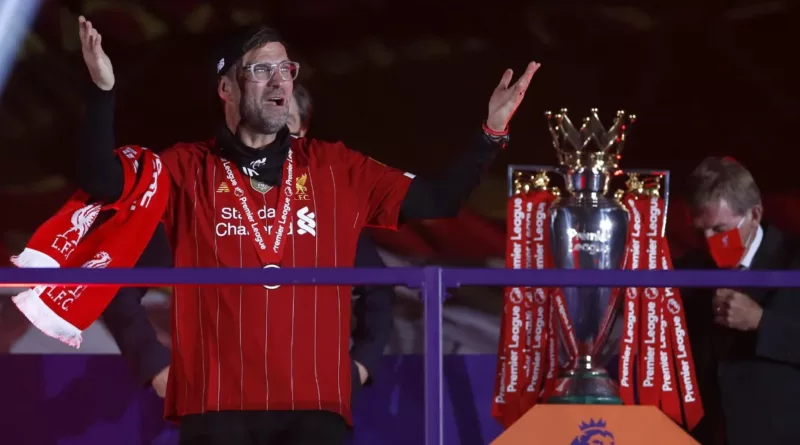 Liverpool boss Jurgen Klopp with PL trophy in 2019-20 season