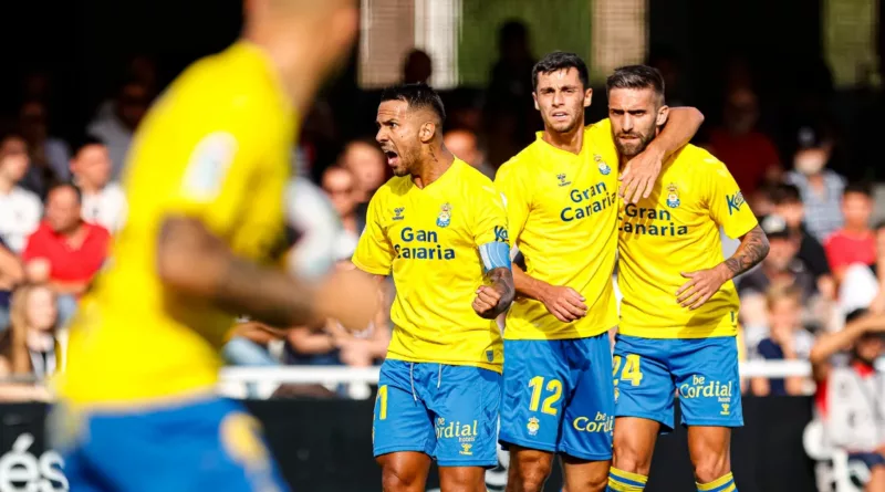 UD Las Palmas Players, Squads, Records and Achievements