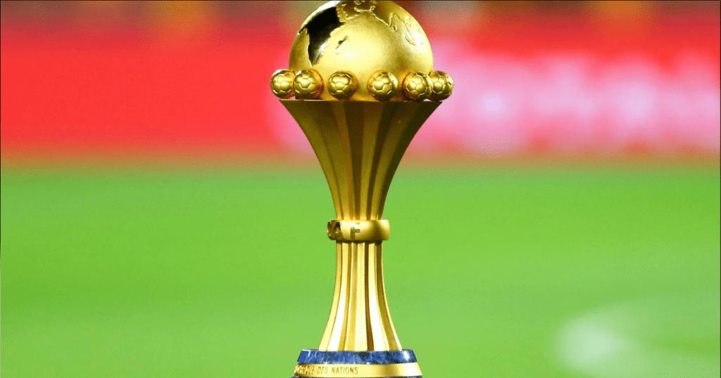 top 10 most expensive football trophy in the world
