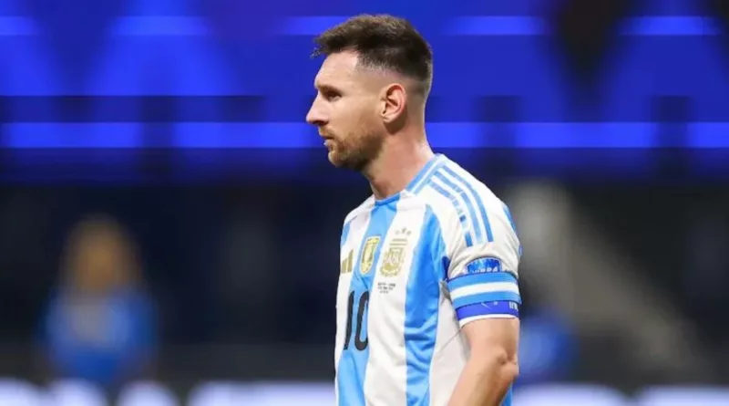 Argentina boss Lionel Scaloni gives Lionel Messi injury scare