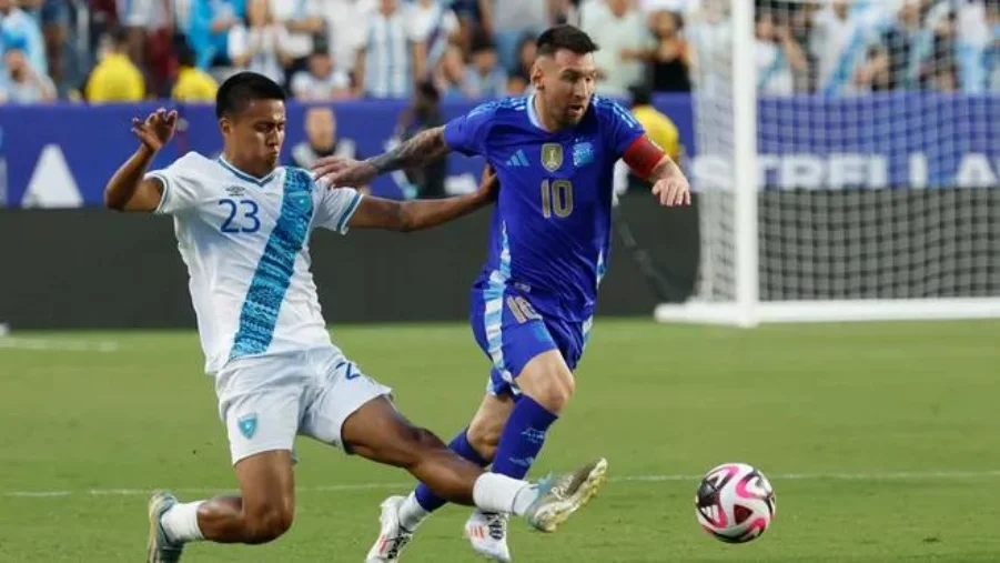 Messi and Martínez Shine as Argentina Thrashes Guatemala 4-1