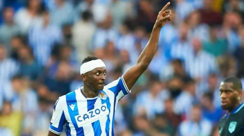 Umar Sadiq as Real Sociedad