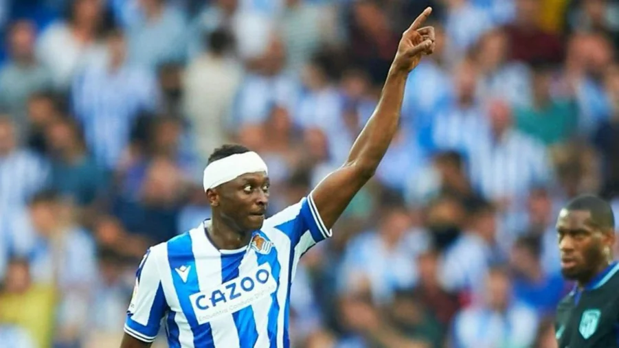 Umar Sadiq as Real Sociedad