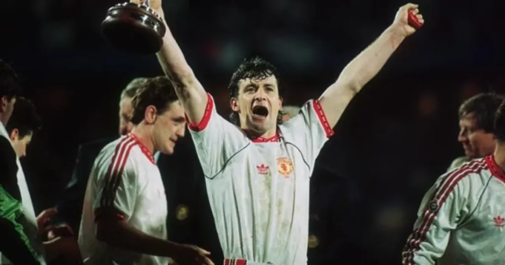 Mark Hughes (Image Credit: Manchester United's Official X Account)
