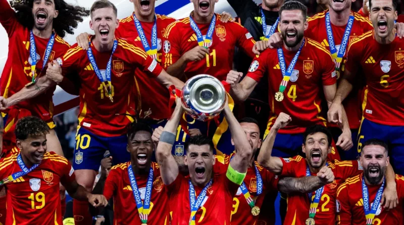 Spain trophy celebration after Euro 2024 final win vs England