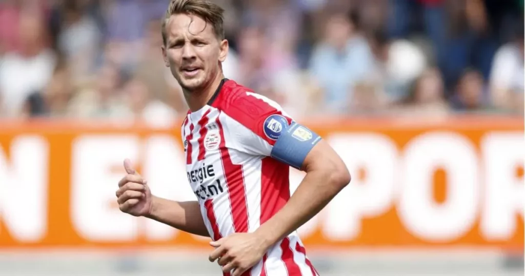 Luuk de Jong in a match with PSV