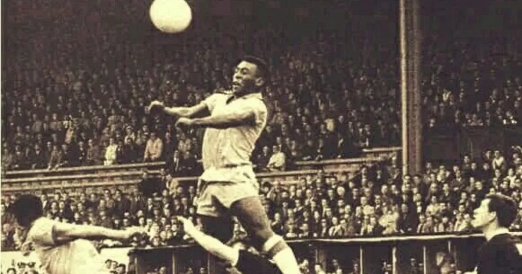 Pelé trying to score a header