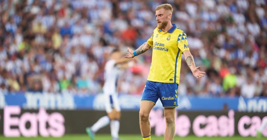 Las Palmas' Ollie McBurnie