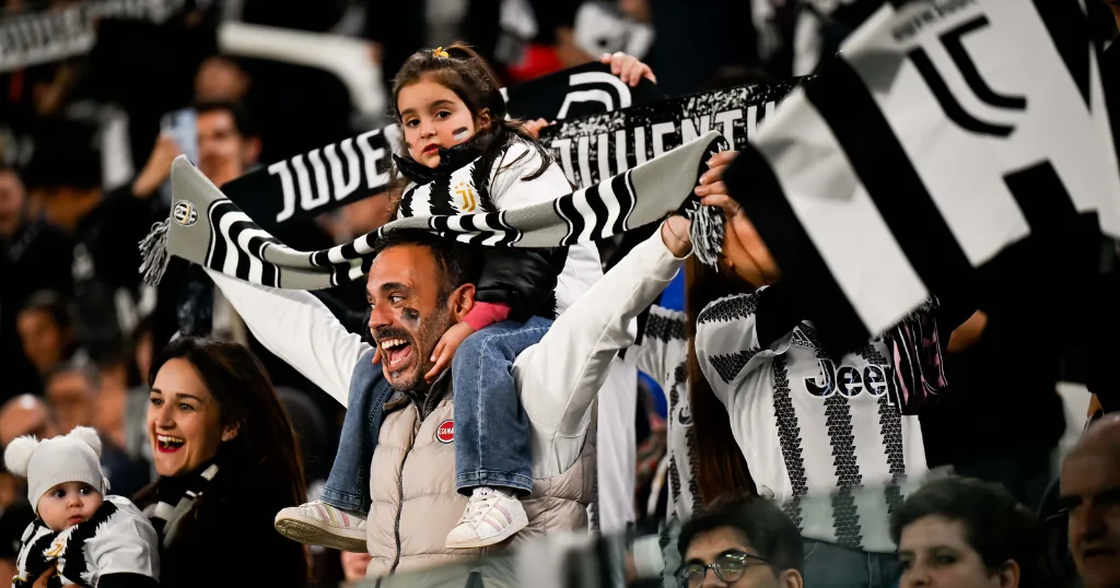 10 Most Popular Football Clubs