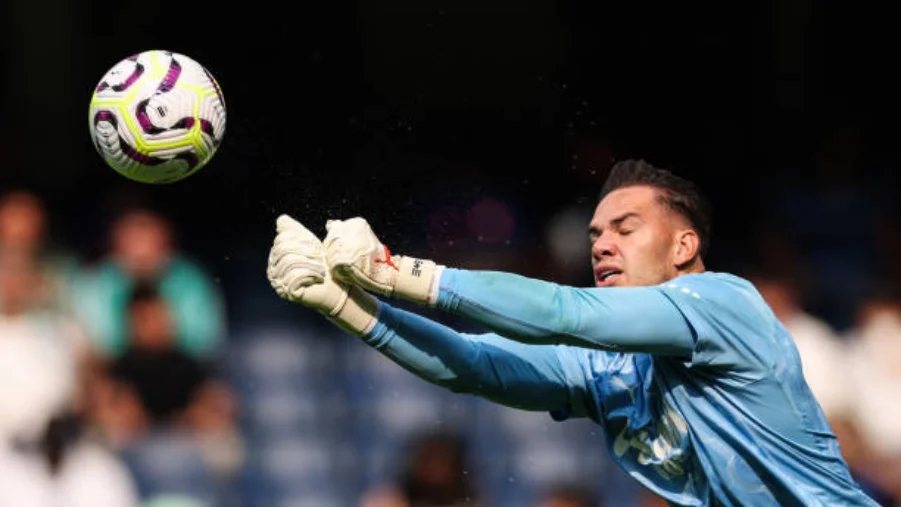 A look at Top 5 goalkeepers to pick for Fantasy Premier League 2023/24 Gameweek 2