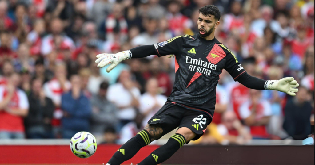 Arsenal's goalkeeper David Raya