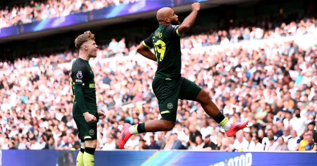 Bryan Mbeumo celebrating goal