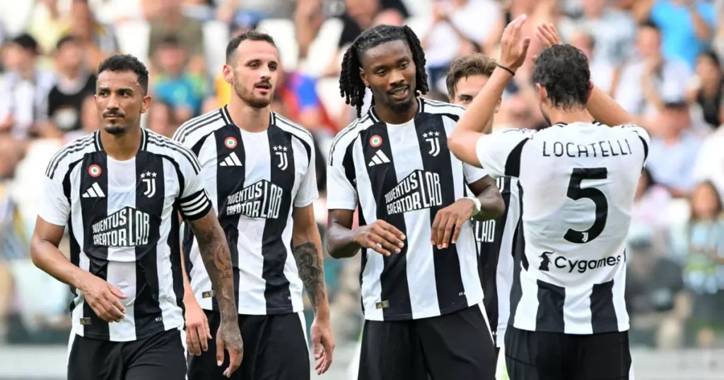 Juventus players celebrates win