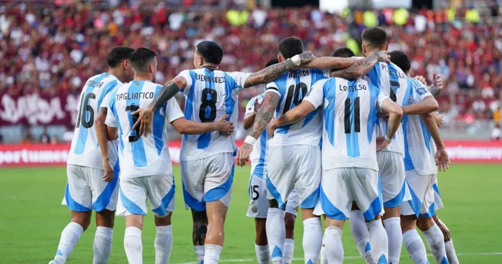 Argentina players celebrating their goal