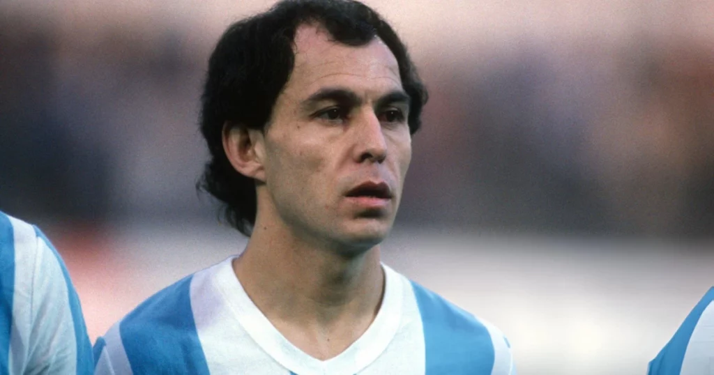 Ricardo Bochini during an international friendly 