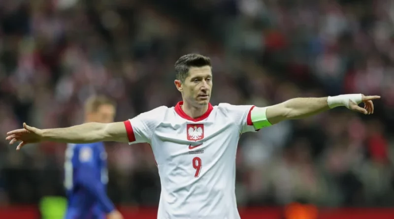 Robert Lewandowski injured, to miss Poland games
