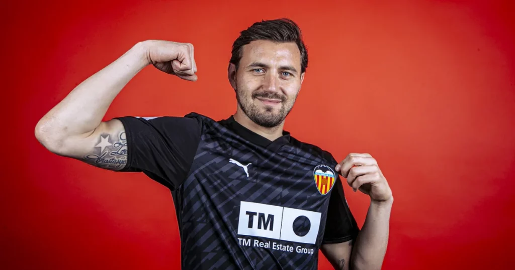 Stole Dimitrievski (Image Credits Valencia CF)