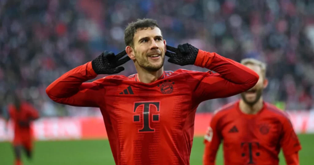 Leon Goretzka celebrating his goal against Wolfsburg