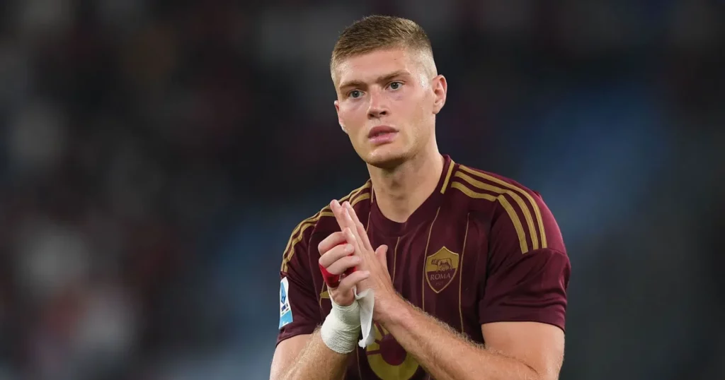 AS Roma striker Artem Dovbyk