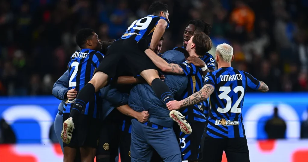 Inter players celebrating a goal