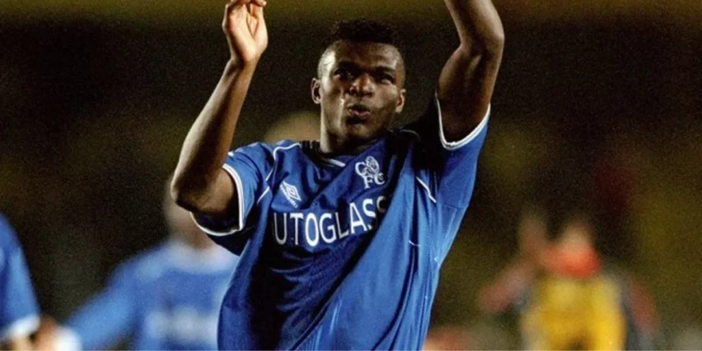 Desailly applauding the fans