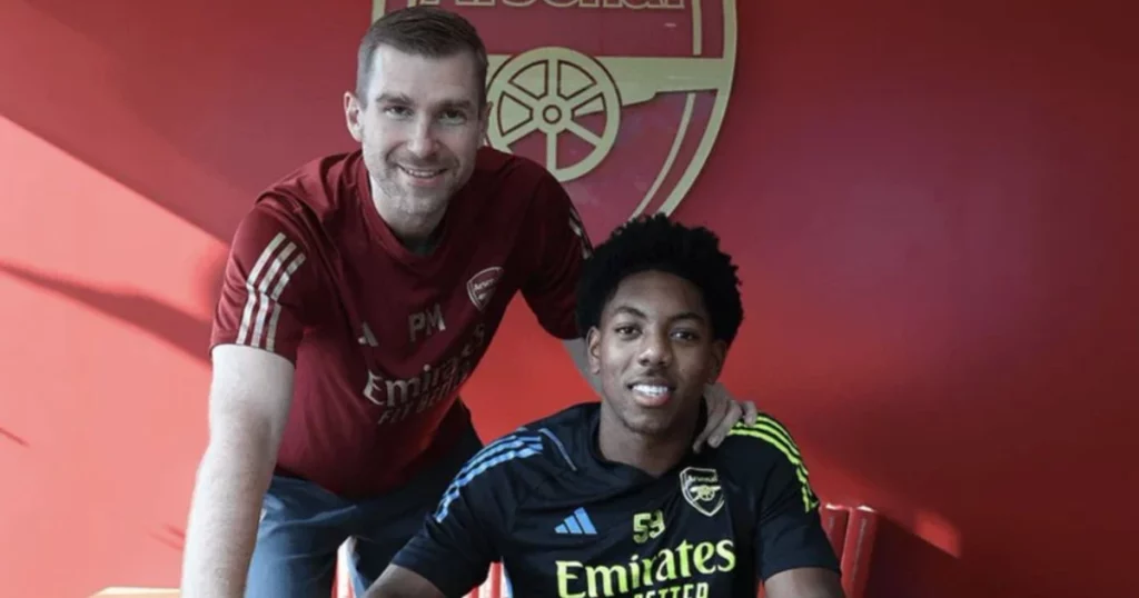 Myles Lewis-Skelly signing contract with Arsenal