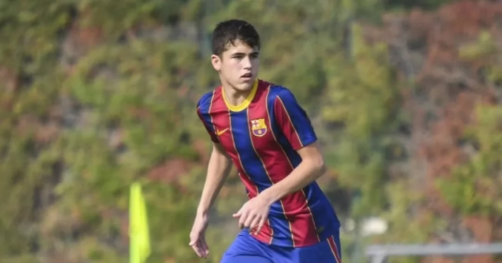 Pau Cubarsi playing for FC Barcelona