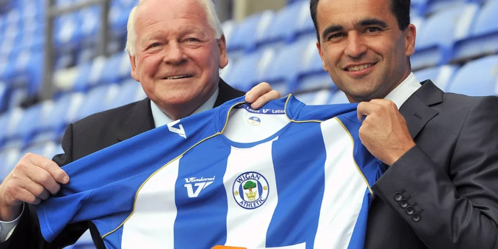 Roberto Martinez with Whelan at Wigan