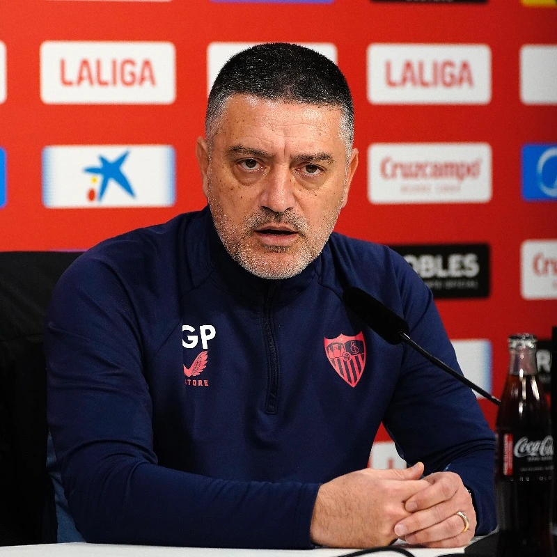 Sevilla FC manager García Pimienta.