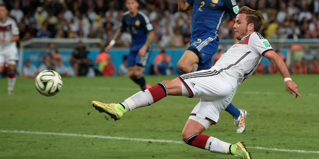 Mario Gotze's World Cup winning goal 