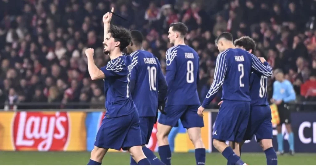 Vitinha celebrating his goal