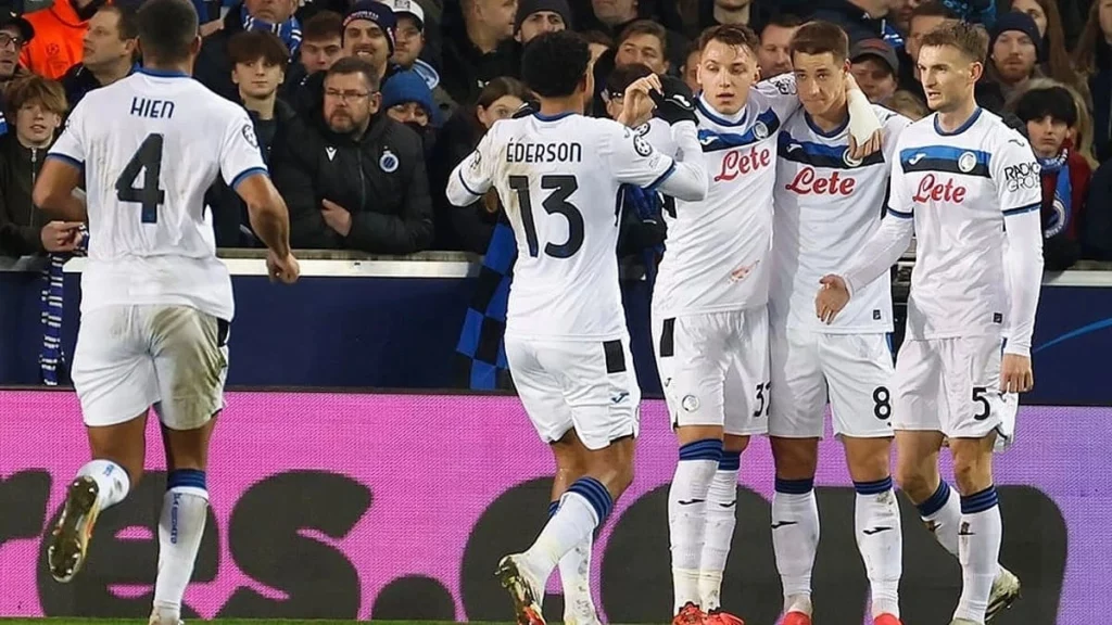 Atalanta BC celebrate after scoring a goal against Club Brugge