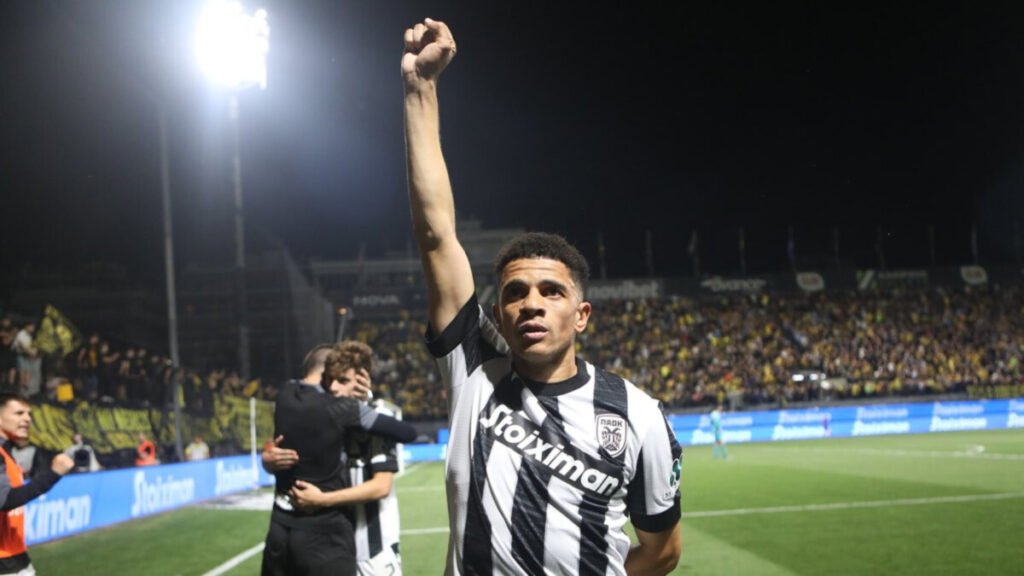 Taison, PAOK forward