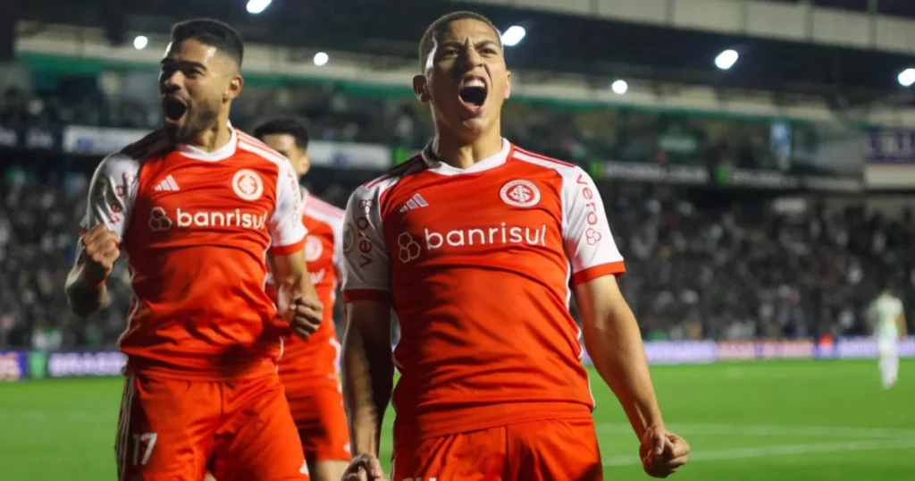 Gabriel Carvalho celebrates an assist for Internacional