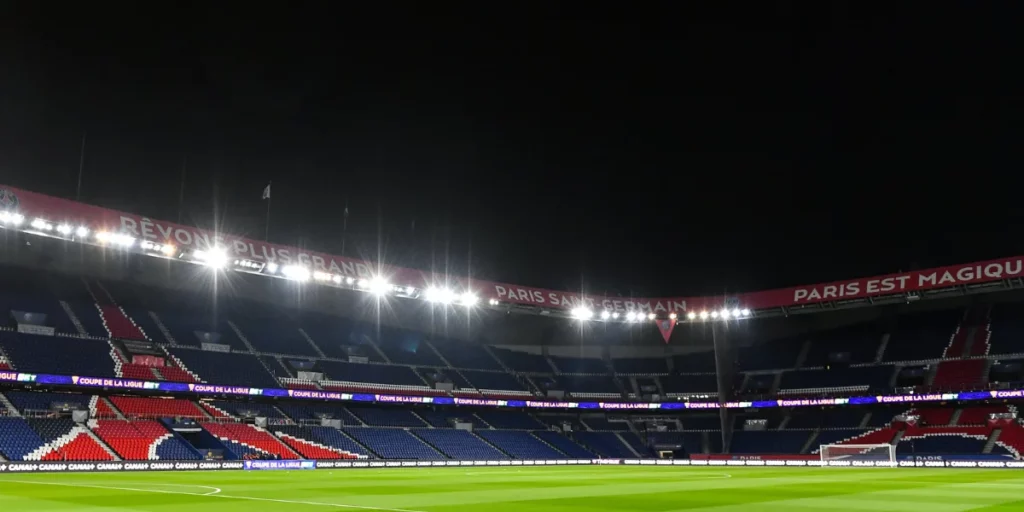 Parc des Princes under the lights