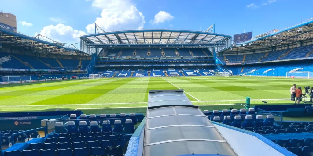 A sunny Stamford Bridge