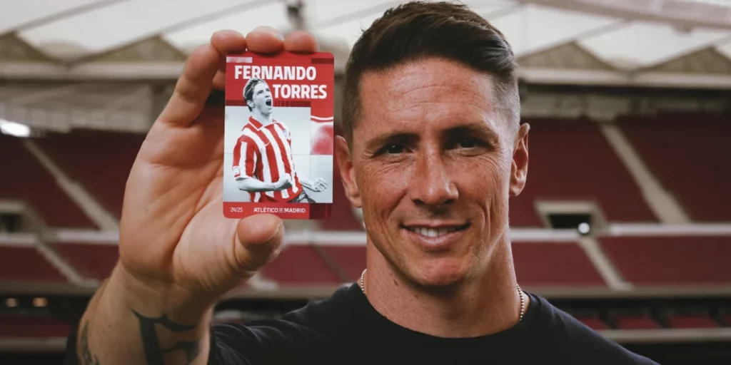 Fernando Torres with a club membership card in his honour