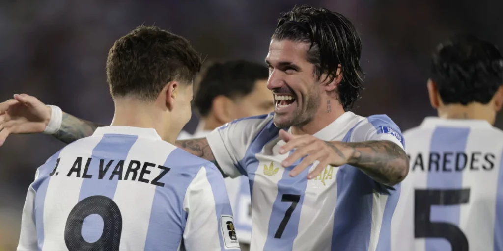 Argentina players celebrating the goal
