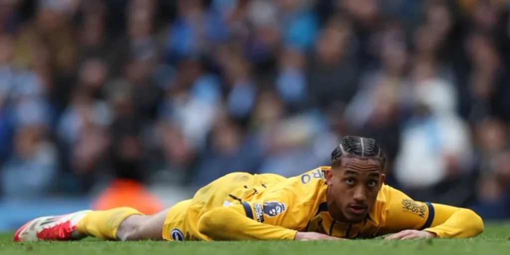 Joao Pedro on the ground
