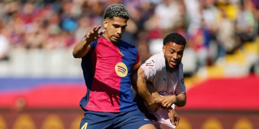 Danjuma duelling with Araujo