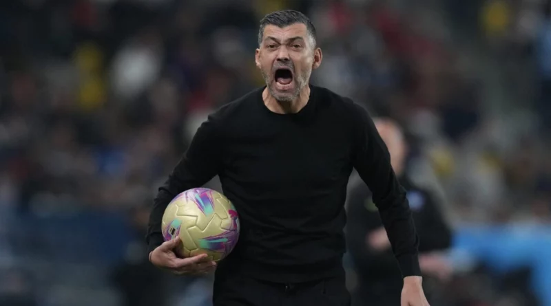 “Not an Easy Moment”: AC Milan Coach Sergio Conceicao Concerned About the Negative Atmosphere