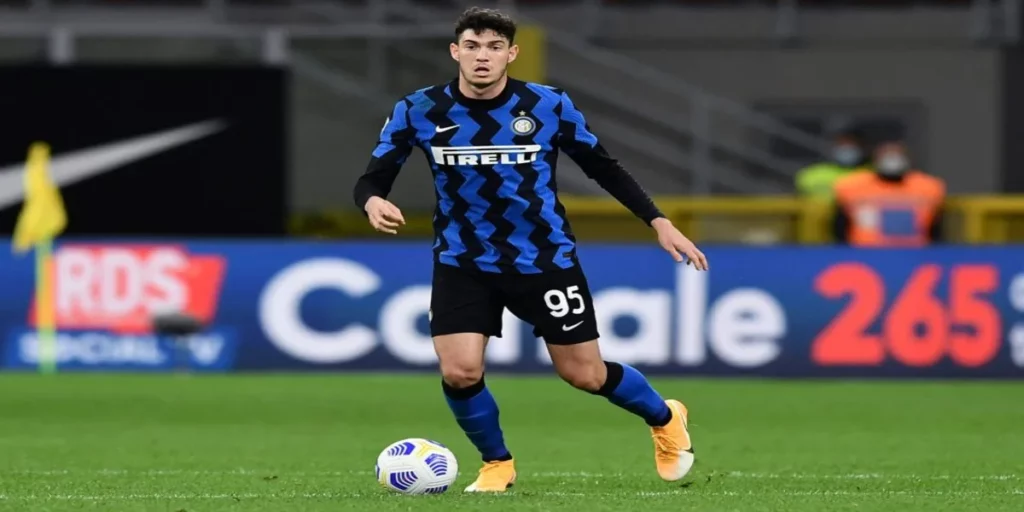 Alessandro Bastoni (Image Credits- X - @nerazzurriSoci_)
