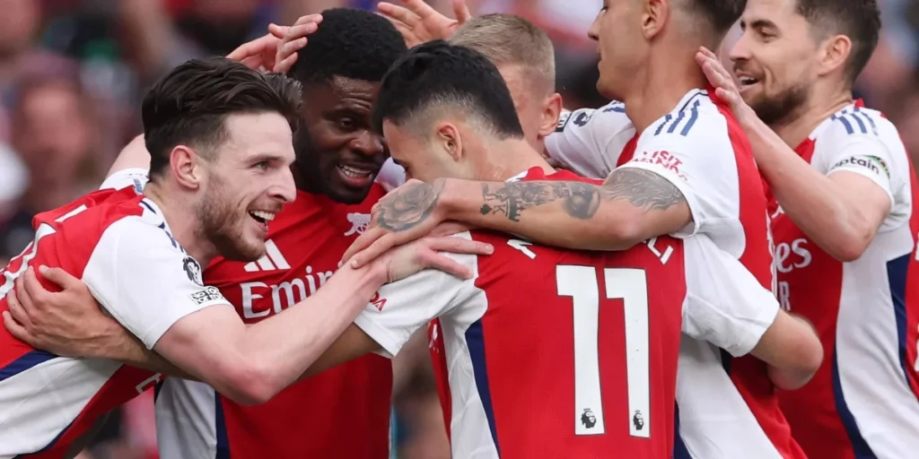 Arsenal celebrate their opener