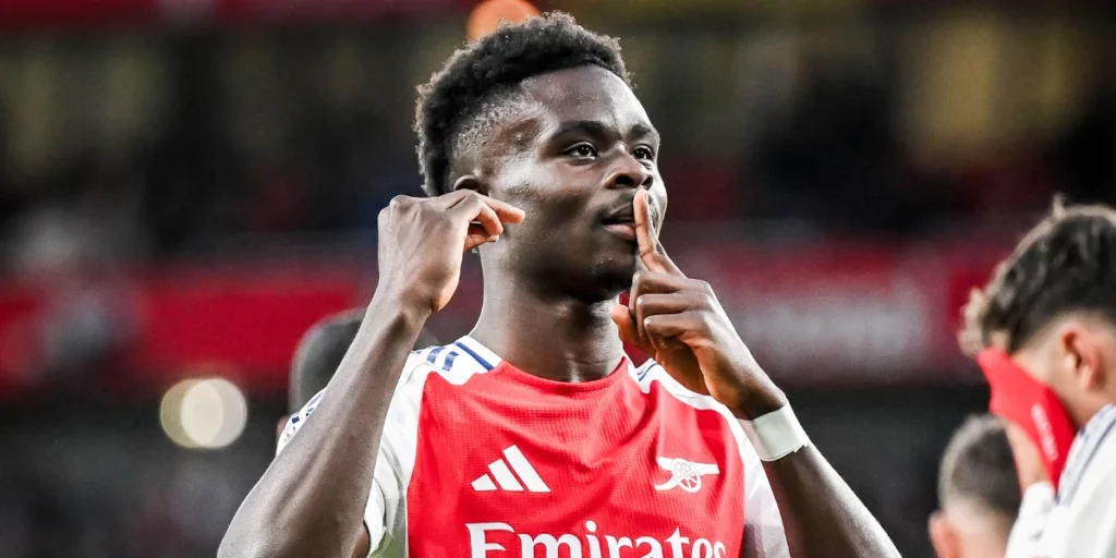 Bukayo Saka celebrating his goal